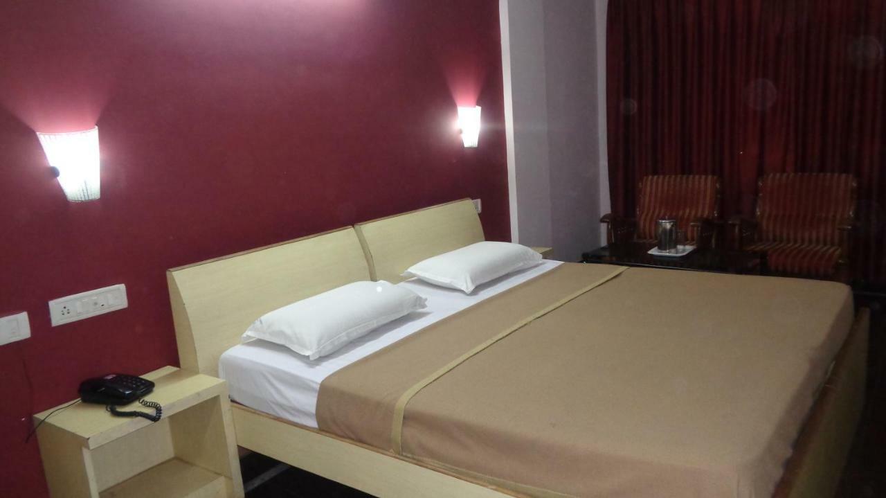 Hotel Ganesh Palace Mysore Εξωτερικό φωτογραφία